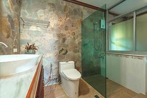 6BR Luxury Retreat in Layan Phuket V159