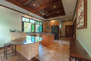6BR Luxury Retreat in Layan Phuket V159