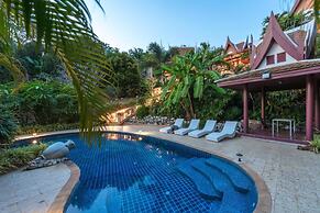 6BR Luxury Retreat in Layan Phuket V159