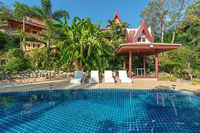 6BR Luxury Retreat in Layan Phuket V159