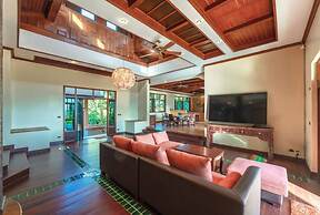 6BR Luxury Retreat in Layan Phuket V159