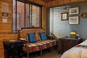 Ta Phin Cottage
