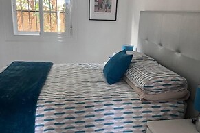 Sunny 1 Bedroom Apartment Retreat