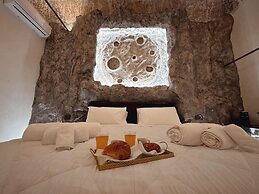 Corona Suite