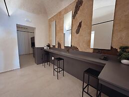 Corona Suite