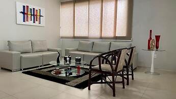 Casa com Piscina - Quartos Privativos