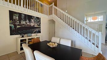 Upstay Stylish 3BR Family-friendly Retreat w Patio