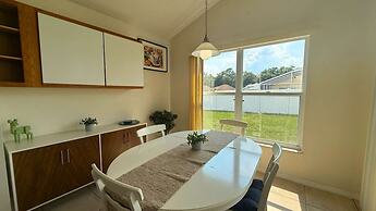 Upstay Stylish 3BR Family-friendly Retreat w Patio