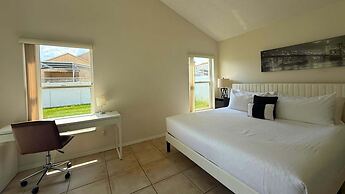 Upstay Stylish 3BR Family-friendly Retreat w Patio