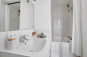 Charming Studio Near Palais Royal