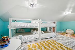 8753 N. Lagoon Dr. - Waterside Oaks On Grand Lagoon 5 Bedroom Home