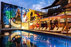 Cabane Container Hotel - Adults Only