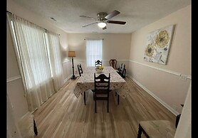 Charming 4BR Cape Cod Near Downtown Cary & Parks