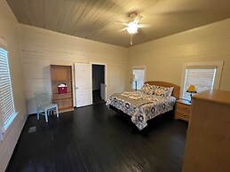 Charming 4BR Historic Home With Scenic Views