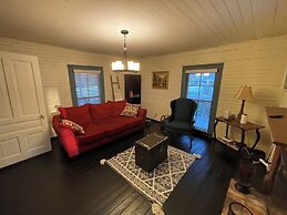 Charming 4BR Historic Home With Scenic Views
