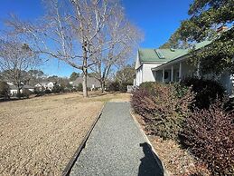 Charming 4BR Historic Home With Scenic Views