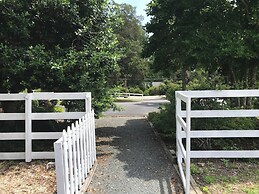 Charming 4BR Historic Home With Scenic Views