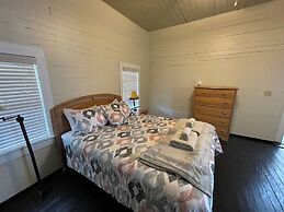 Charming 4BR Historic Home With Scenic Views