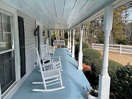 Charming 4BR Historic Home With Scenic Views