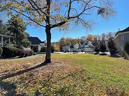 Charming 4BR Historic Home With Scenic Views