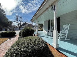 Charming 4BR Historic Home With Scenic Views