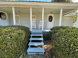 Charming 4BR Historic Home With Scenic Views