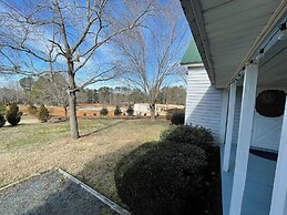 Charming 4BR Historic Home With Scenic Views