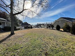 Charming 4BR Historic Home With Scenic Views