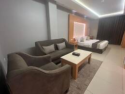 SMO Suite Hotel