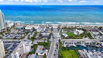 Studio off Las Olas- Steps to the Beach