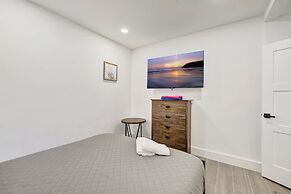 2BR 1BA off Las Olas Steps to Beach