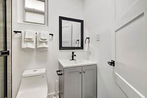 2BR 1BA off Las Olas Steps to Beach