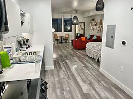 Melrose Rooftop Boutique Residences