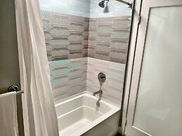 Melrose Rooftop Boutique Residences