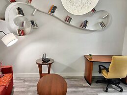 Melrose Rooftop Boutique Residences