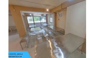 AkolaHostels