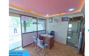 AkolaHostels