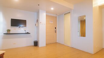 RedDoorz at LuxeLite Suites Makati