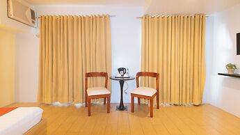 RedDoorz at LuxeLite Suites Makati