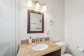 Beautiful 1 Bed Beach Condo #224 1 Bedroom Condo by Sunset Shores Cond