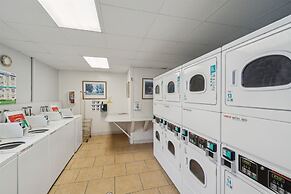 Beautiful 1 Bed Beach Condo #224 1 Bedroom Condo by Sunset Shores Cond