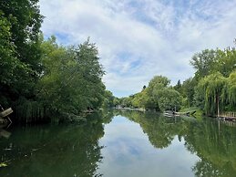 L'Escale Royale Poissy Ile de Migneaux