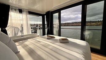 L'Escale Royale Poissy Ile de Migneaux