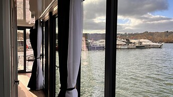 L'Escale Royale Poissy Ile de Migneaux