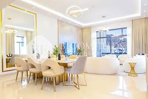 Bloomfields 4PluseMaid Royal Dana Villas