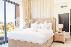 Bloomfields 4PluseMaid Royal Dana Villas