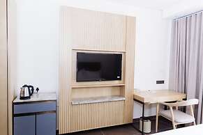 38 on Boulders Hotel