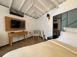 Talles Suite Alaçatı Otel