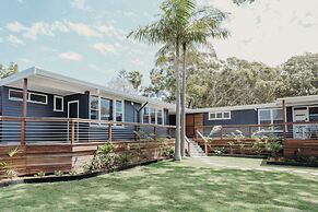 Nelson Palms Motel