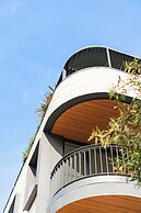 Hall St Apartments by Urban Rest